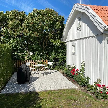 Attefallshus Pa Aengoe I Kalmar Exterior foto