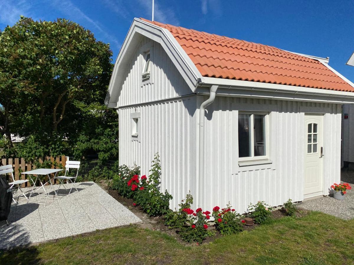 Attefallshus Pa Aengoe I Kalmar Exterior foto